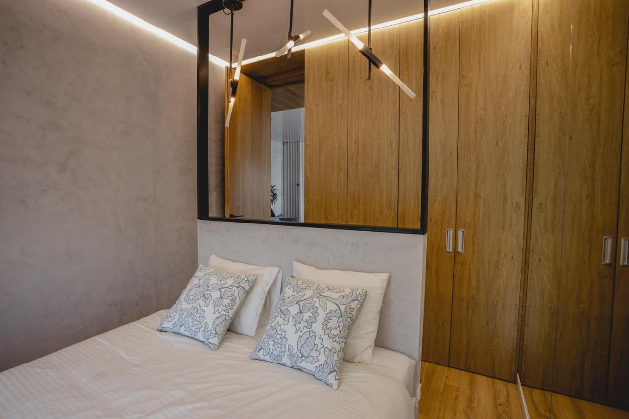 309 Apartment